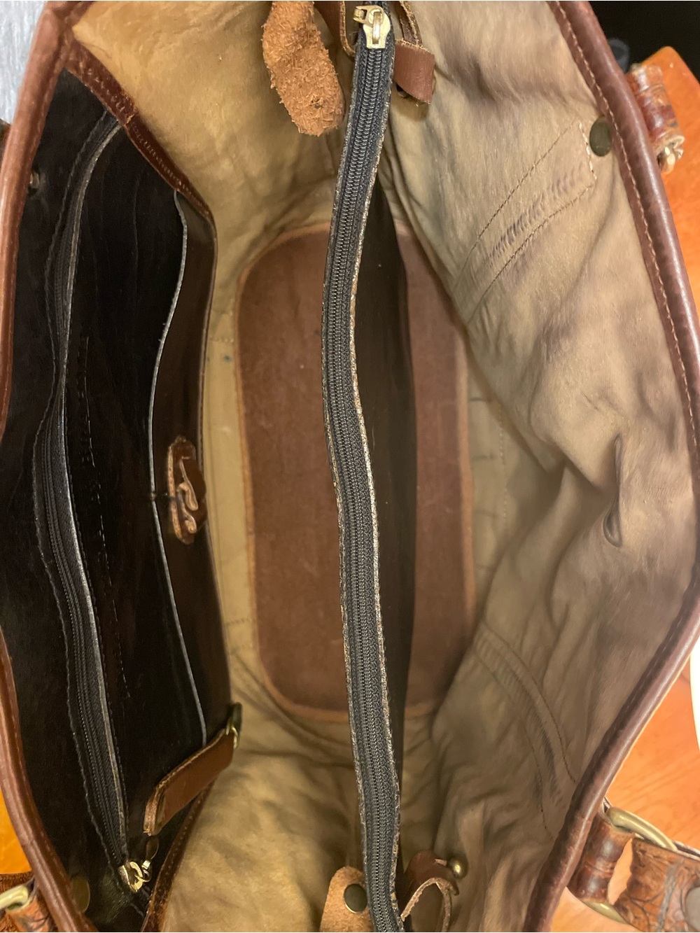 Vintage BRAHMIN Tuscan Leather Tote Black with Brown Crocodile-Embossed Trim - Picture 4 of 11